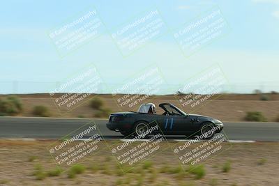 media/Jun-01-2025-CalClub SCCA (Sun) [[eae223c5dd]]/Group 1/Track Event 5/